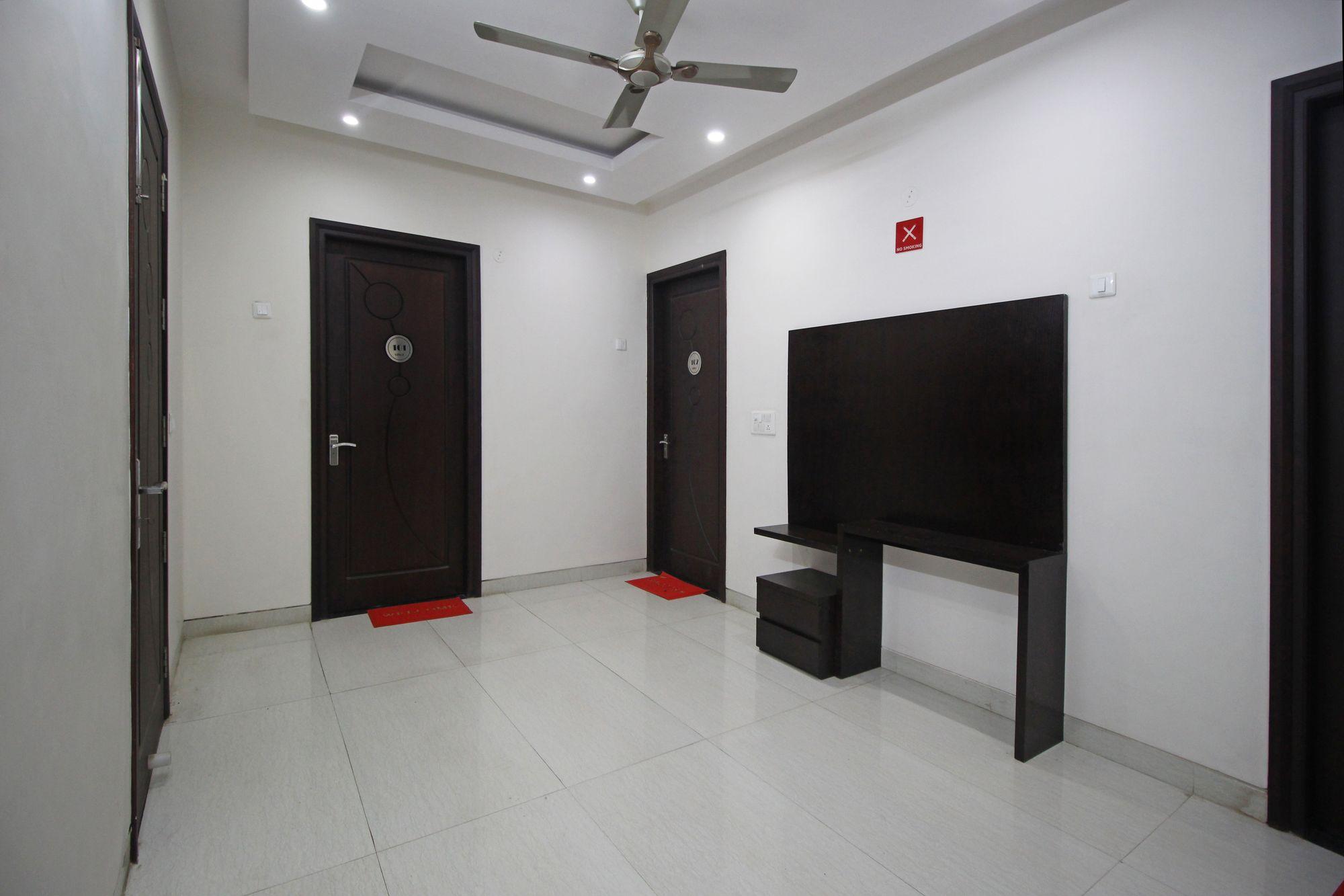 Oyo 8110 Nstay 31 Gurgaon Zewnętrze zdjęcie